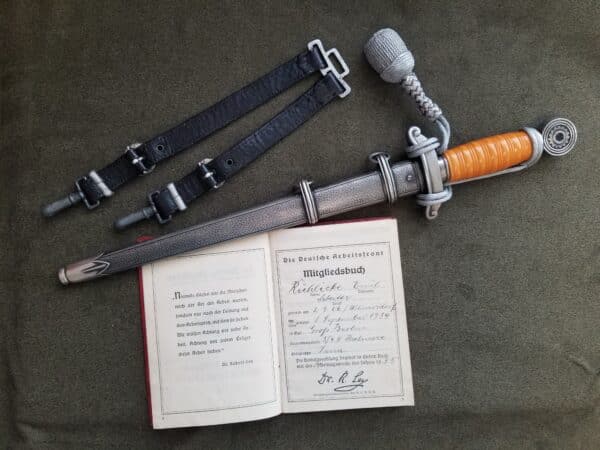 TENO Leader Dagger by Carl Eickhorn w/Portepee, Leather Hangers and Owner’s Membership Book (32640) - Image 5