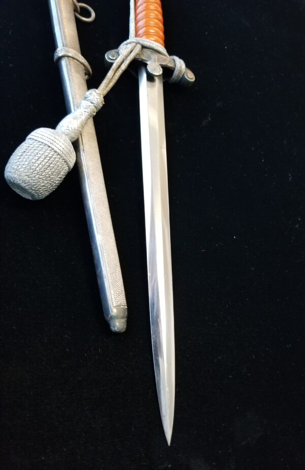 Army Dagger by Alcoso with Portepee (32701) - Image 4
