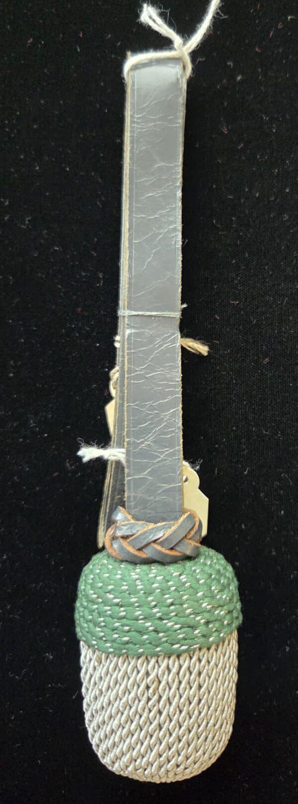 Unissued Army Sword and Luftwaffe Bayonet Faustriemen (32671) - Image 2