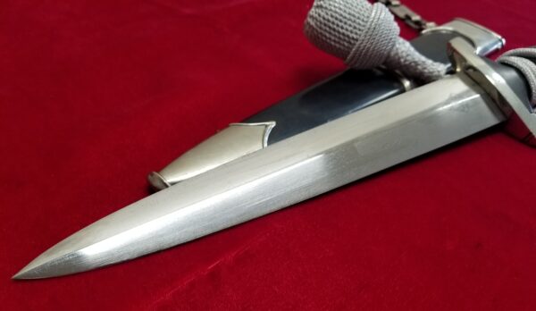 Early Chained SS M33 Dagger by Boker with Portepee (32817) - Image 9