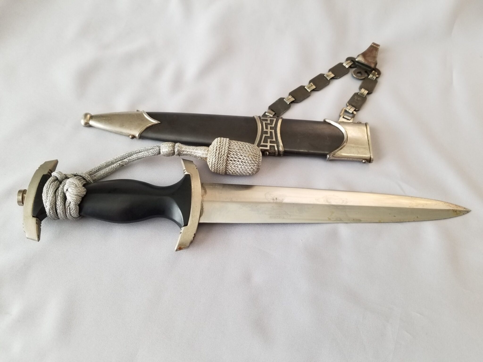 Chained SS Dagger with Portepee (32827) - Image 3