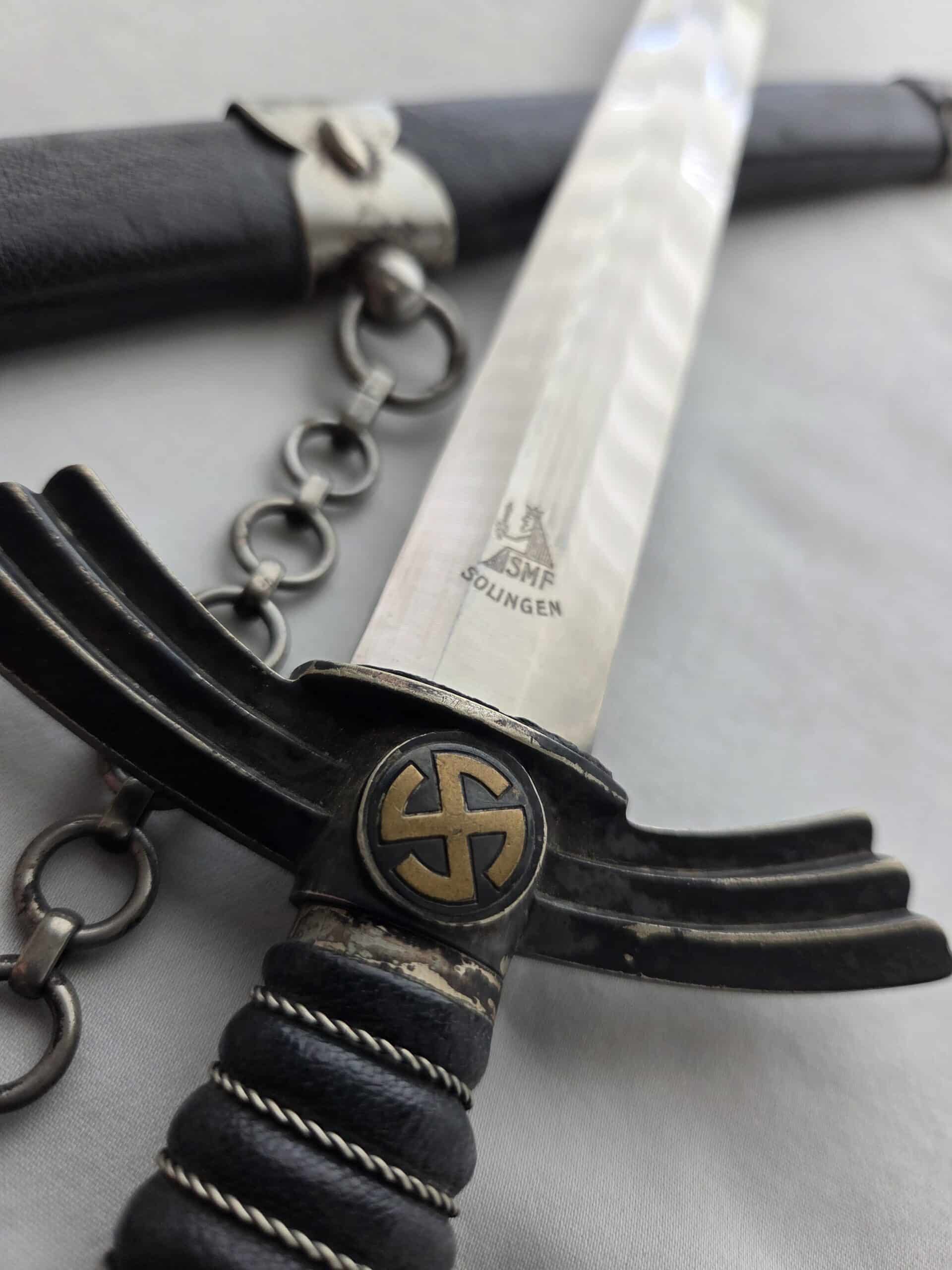 1st Model Luftwaffe by SMF with Hanger and Belt Loop (32828) - Image 11