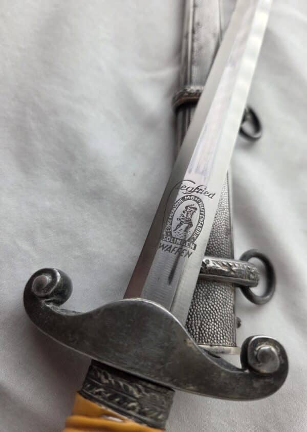 Army Dagger by E. Pack & Sohne (32864) - Image 11