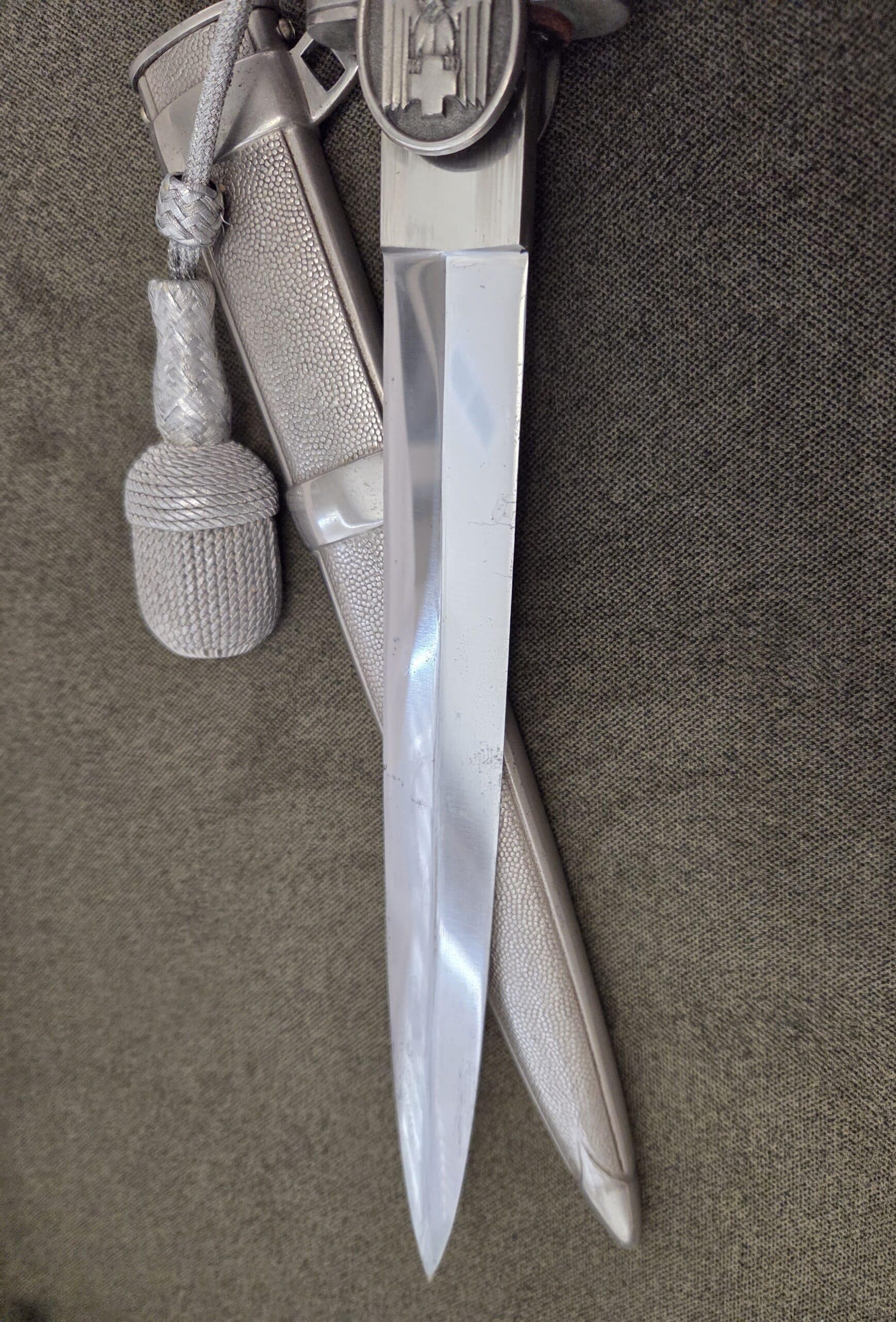 Red Cross Leader with Portepee (32883) - Image 10