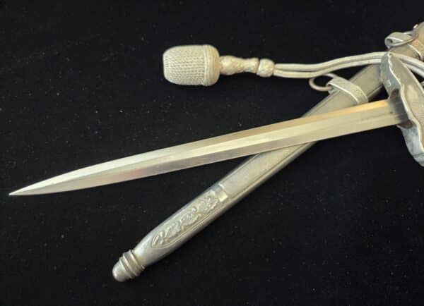 2nd Model Luftwaffe Dagger by Alcoso with Portepee (33005) - Image 3