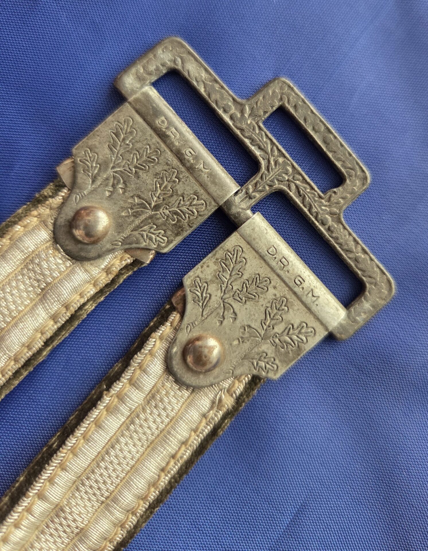 Super Deluxe Army Hangers with Metal Tabs (33038) - Image 7