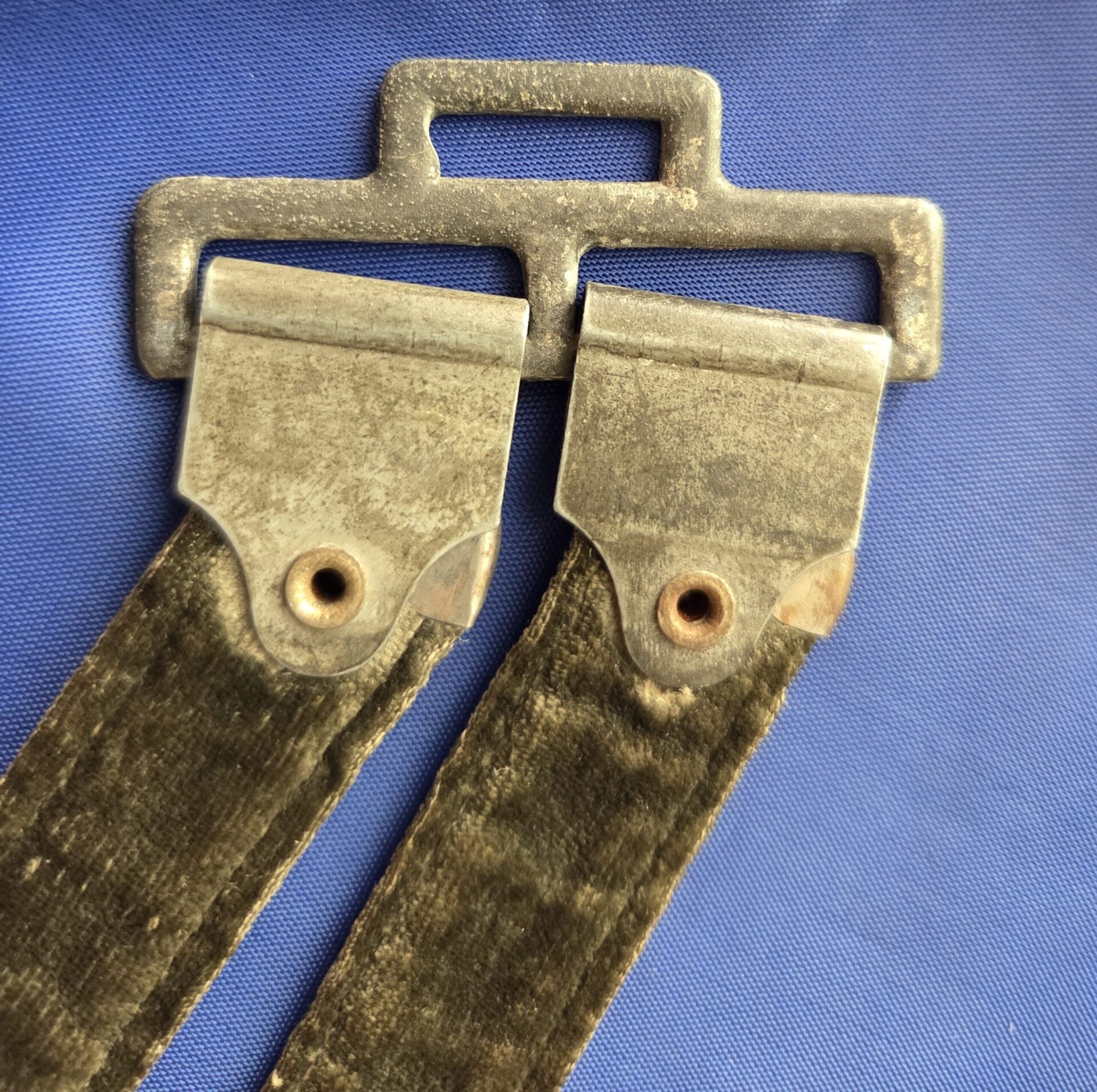 Super Deluxe Army Hangers with Metal Tabs (33038) - Image 2