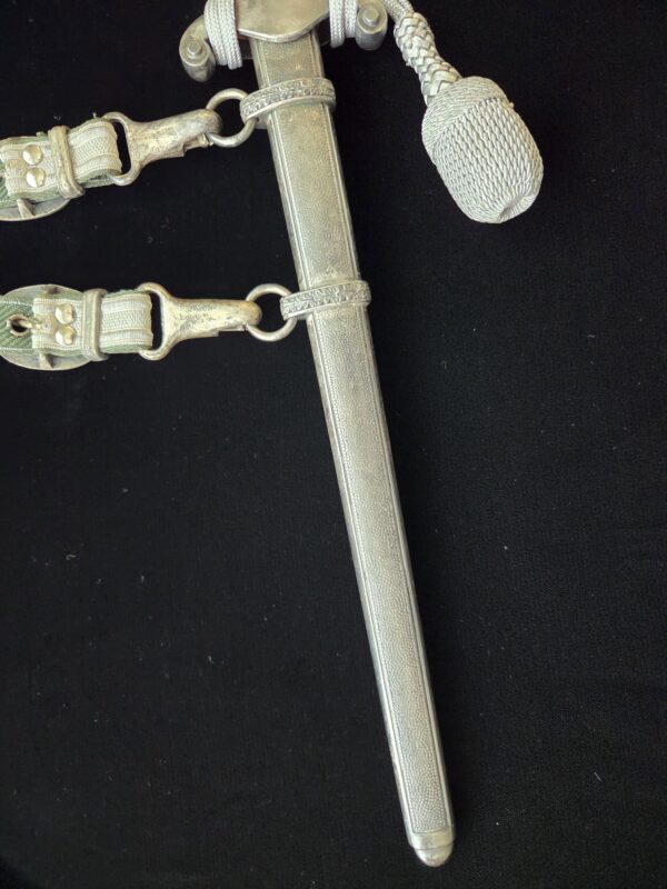 Army Officers Dagger by F. W. Holler with Pommel and Hangers (33041) - Image 3