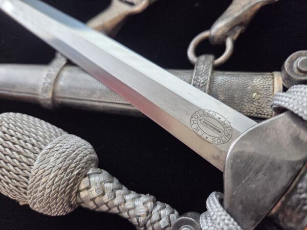 Army Officers Dagger by F. W. Holler with Pommel and Hangers (33041) - Image 2