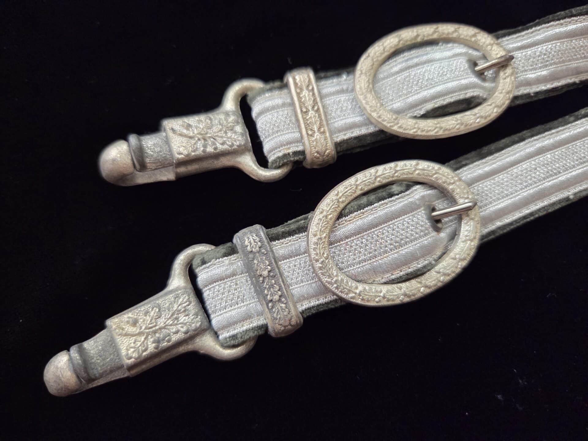 Army Officers Dagger with Voos Double Etched Blade and Deluxe Hangers (33054) - Image 10