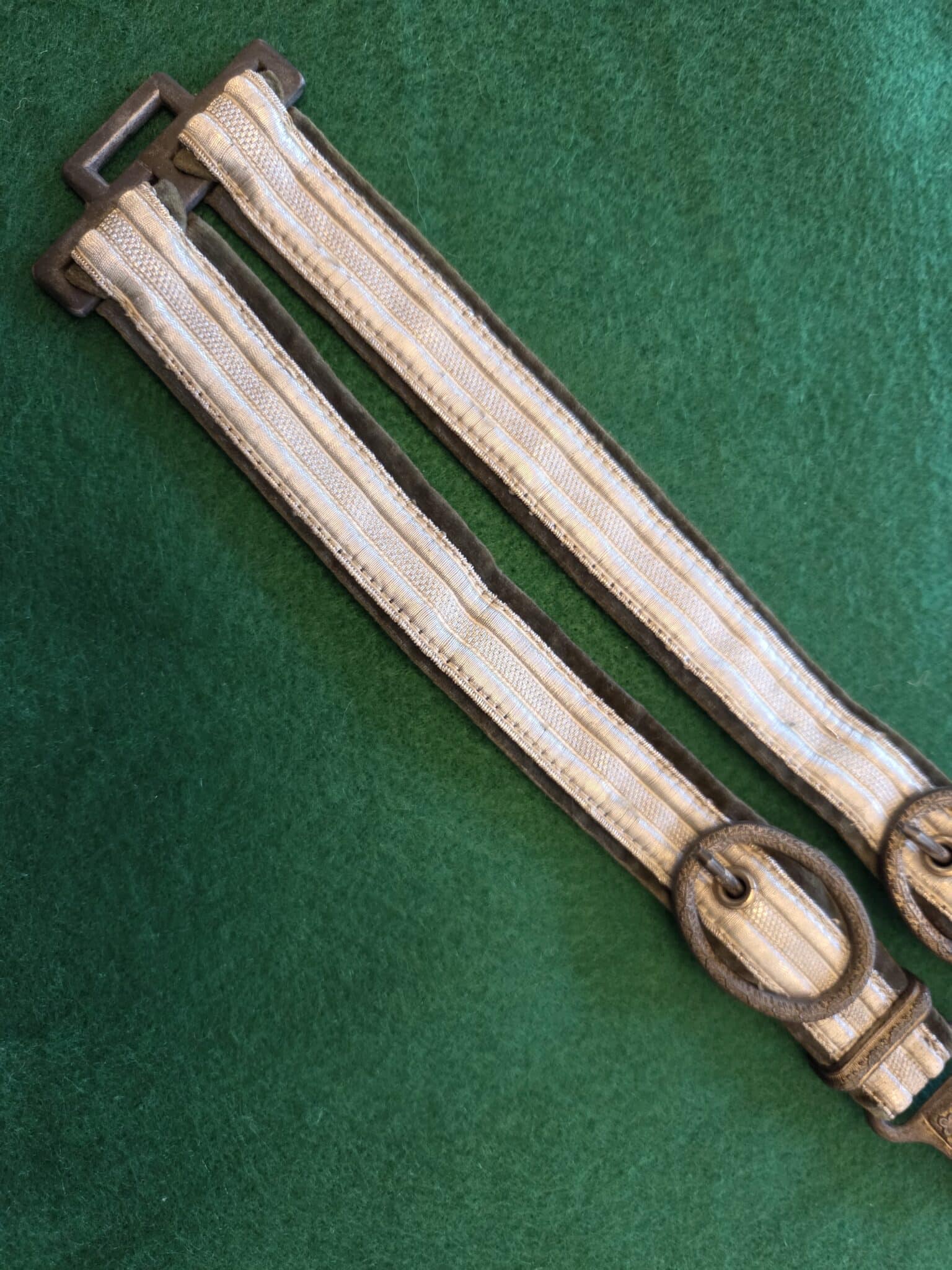 Deluxe Army Dagger Hangers (31850) - Image 5