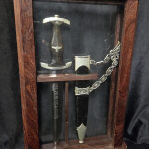 Early Model Chained SS No Maker Mark in Display Case (31862)