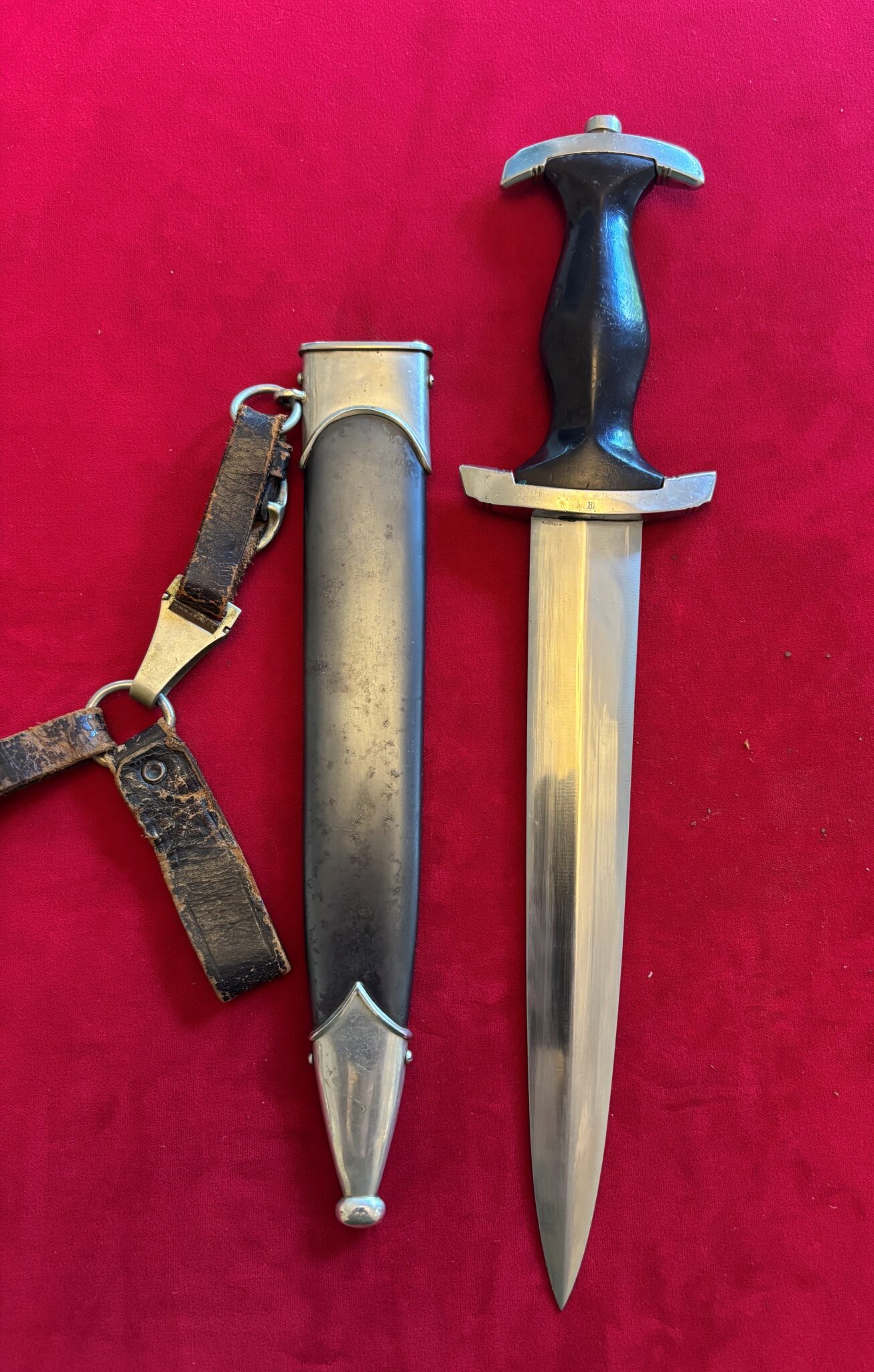 M33 SS Dagger with Hanger and Belt Loop (095) - Image 4