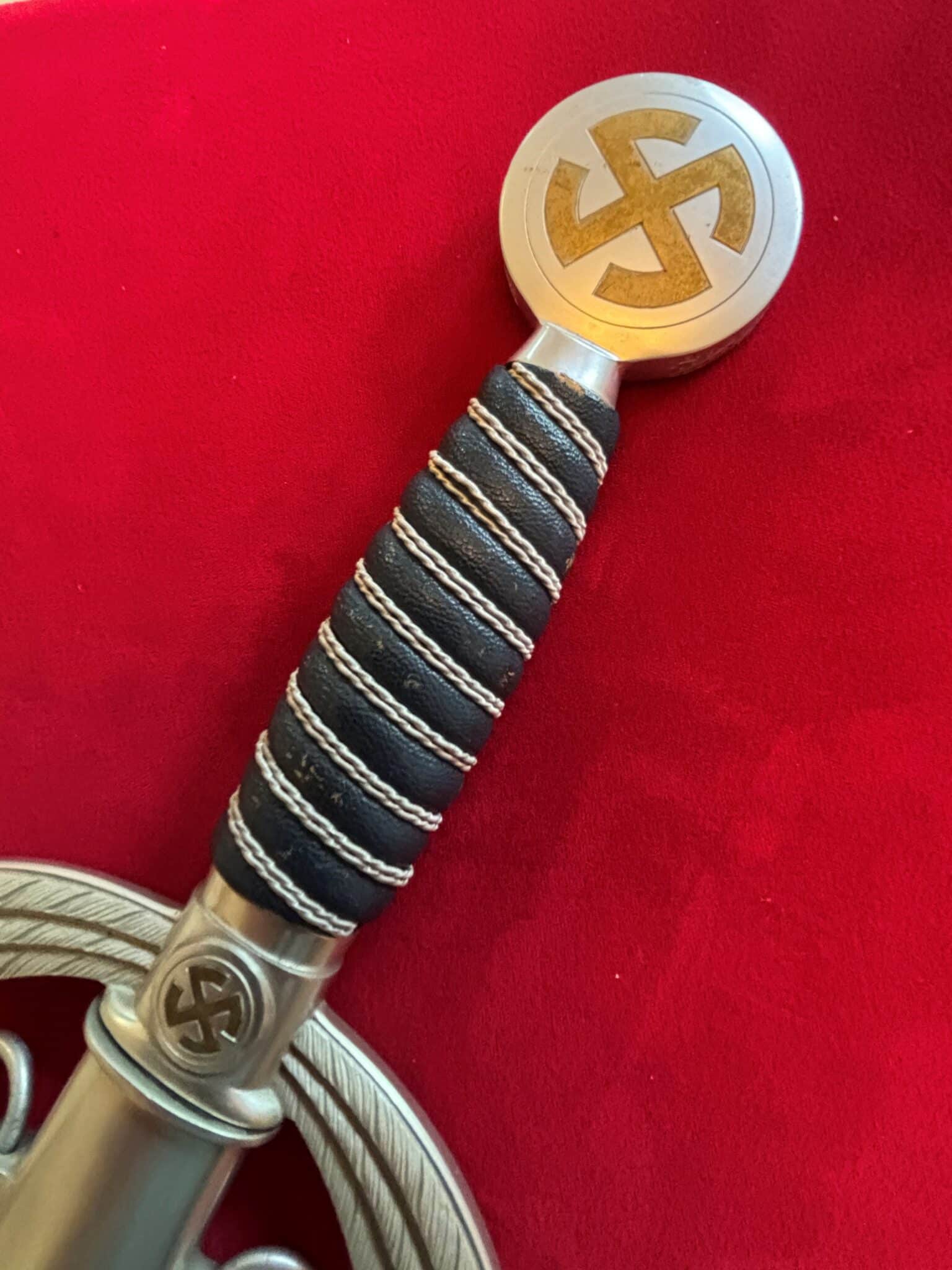 Luftwaffe Officers Sword by SMF (107) - Image 8