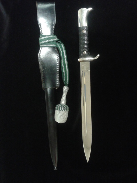 Long Dress Bayonet w/Single-Etched Blade (#29112)