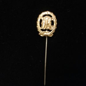 M-1933 DRL Sports Badge in Gold Stickpin (#23837)