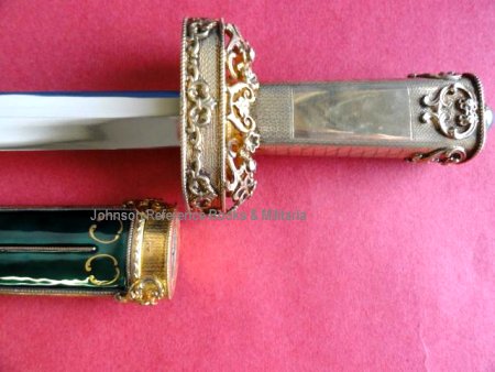 XTREMELY RARE Unissued Communist Hungarian Defens(c)e Ministry Presentation Dagger
