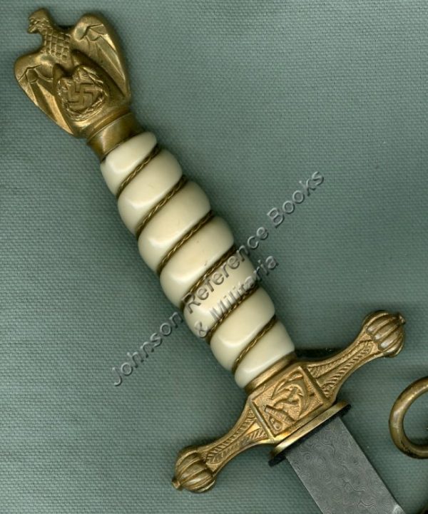 2nd Model Navy Dagger w/Genuine Damascus Blade (#25519)