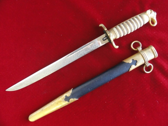 Royal Thai Navy Dagger w/Double-Etched Blade (#26785)