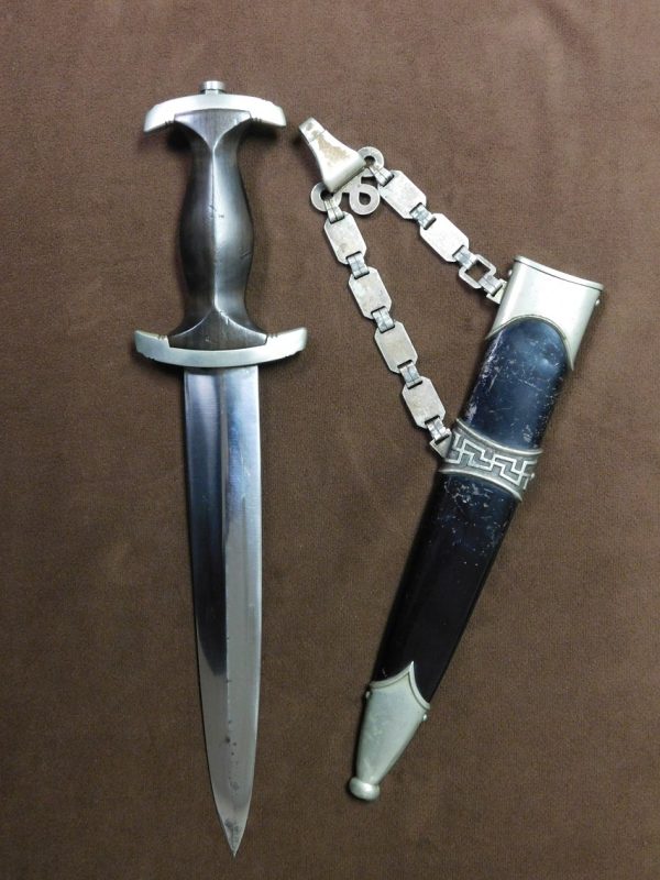 Model 1936 “Chained” SS Dagger (#27859)