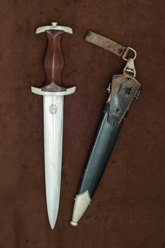 Rare Early NSKK Dagger w/Vertical Hanger (#29152)