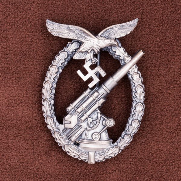 Cased Luftwaffe Flak Badge (#29273)
