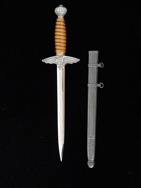 2nd Model Luftwaffe Dagger Set w/Miniature (#29405)