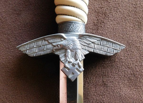 2nd Model Luftwaffe Dagger w/Gilded Swastikas (#29481)