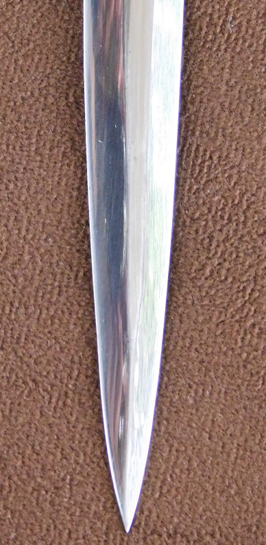 Rare Maker 2nd Model Luftwaffe Dagger (#29591)   