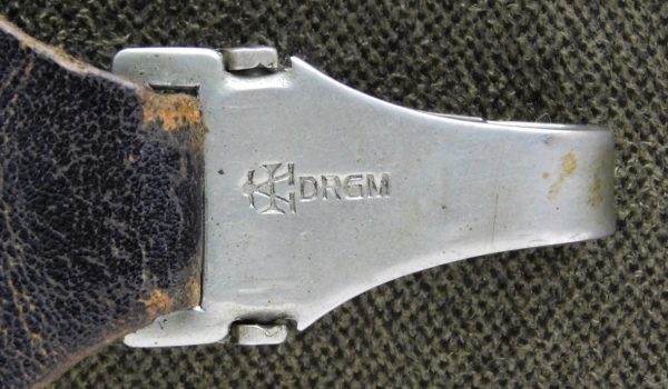 Rare SS Vertical Dagger Hanger (#29745)