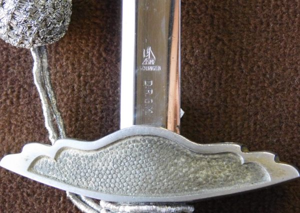 Third Reich 2nd Model Luftwaffe Miniature Dagger (#29857)
