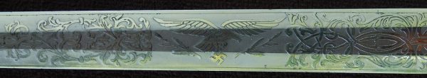 2nd Model Luftwaffe Dagger w/Voos Pattern Double-Etched Blade (#29946)
