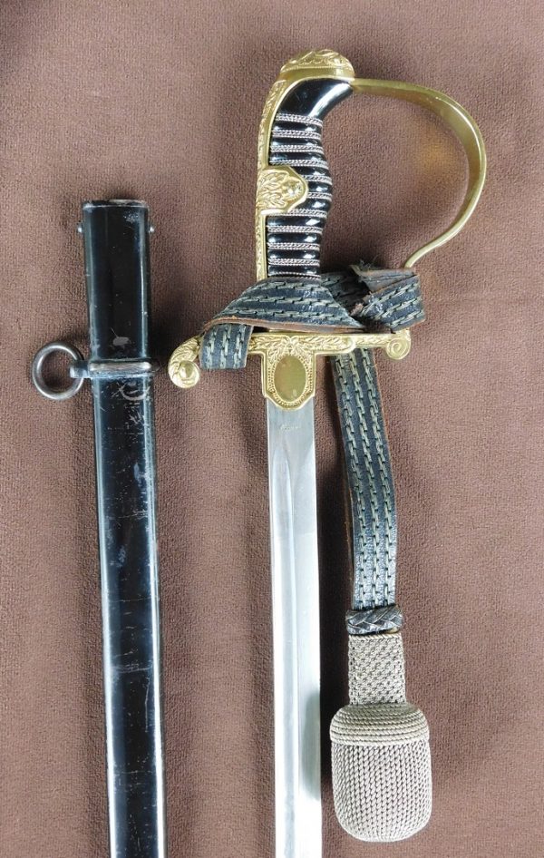 High Quality Unattributed Army Officer’s Dovehead Saber (#30301)