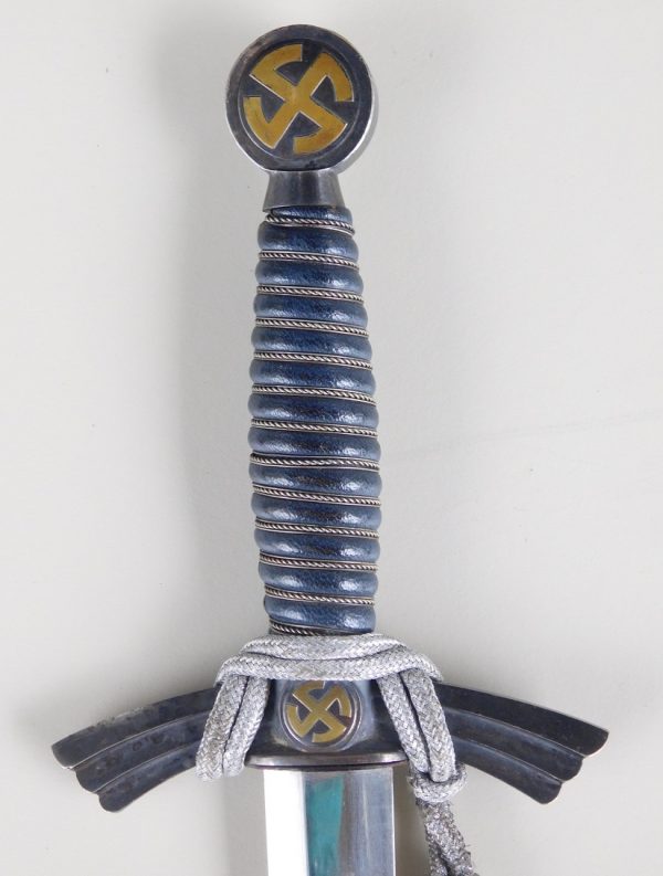 Superb Condition 1st Model Luftwaffe Dagger by SMF (#30374)