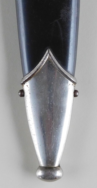 1936 Chained SS Dagger w/Portepee & Teardrop Hanger (#30459)