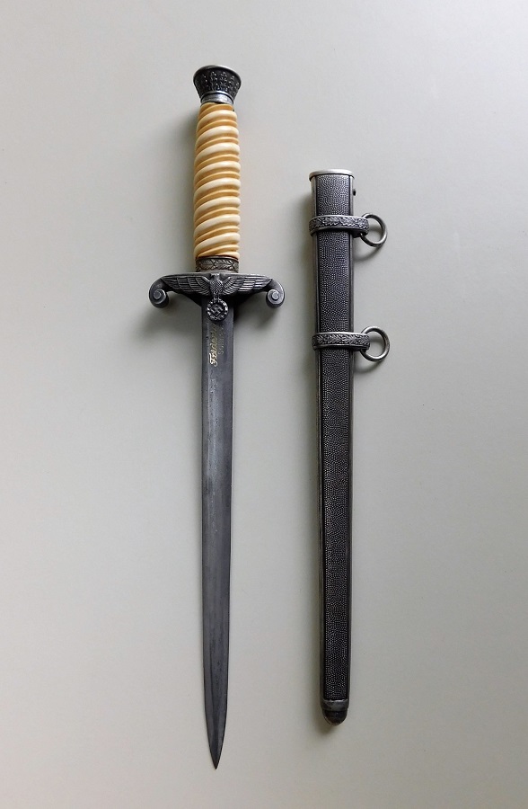 Extremely Rare Paul Dinger Fredericus Army Dagger (#30609)