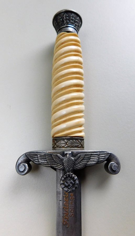 Extremely Rare Paul Dinger Fredericus Army Dagger (#30609)
