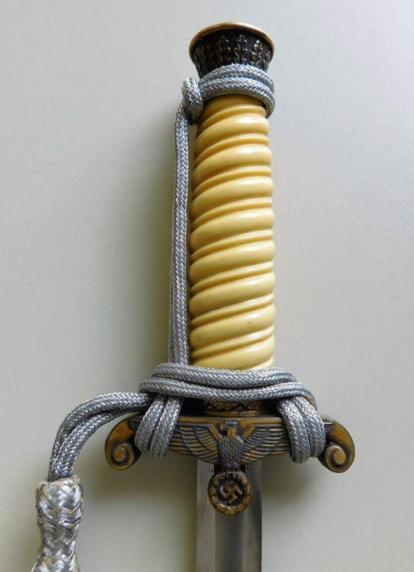 Rare Third Reich Gold Wash Army Dagger by Puma (#30656)