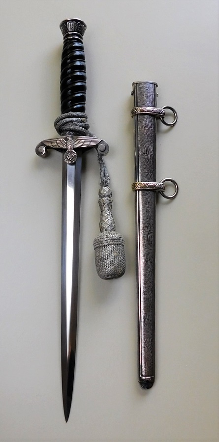 1st Model Railway Officer’s Dagger with Knot (#30670)