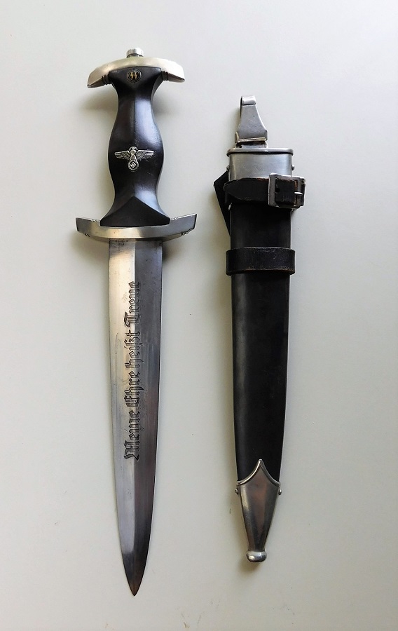 M33 SS Dagger with Vertical Hanger by Rare Maker (#30683)