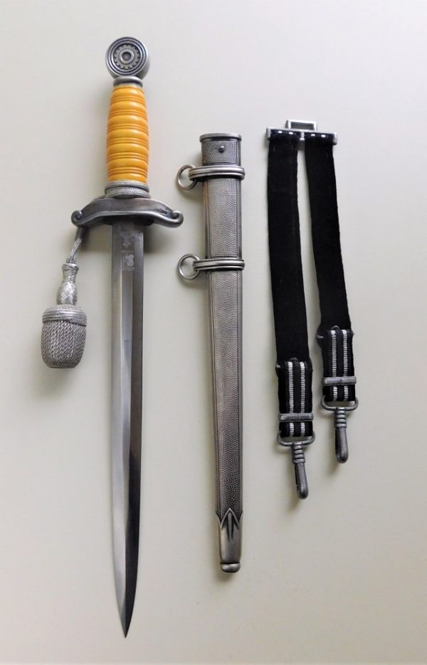 TENO Officer’s Dagger with Hangers and Portepee (#30772)