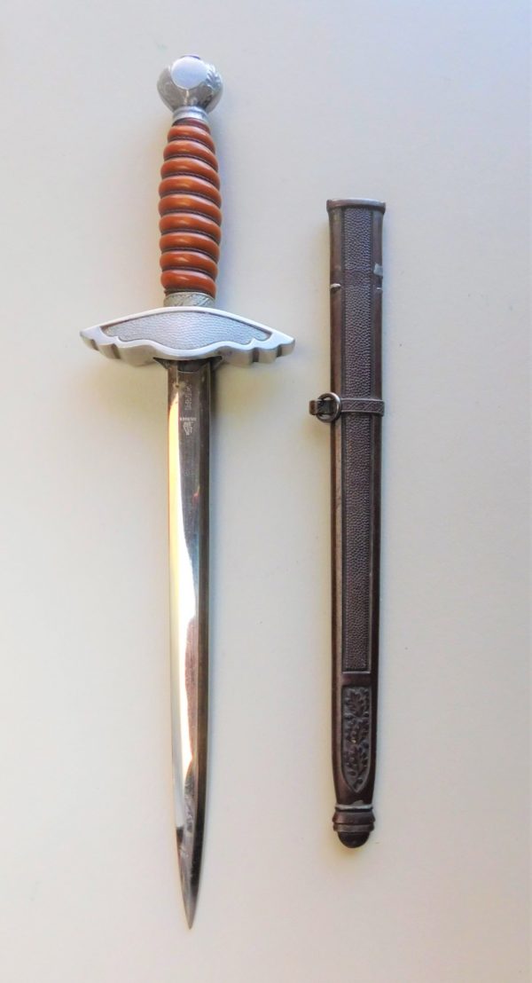 Cased Miniature 2nd Model Luftwaffe Dagger (#30855)