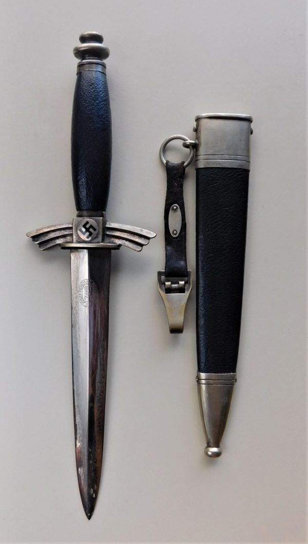 Rare Maker DLV Dagger with Hanger (#30890)