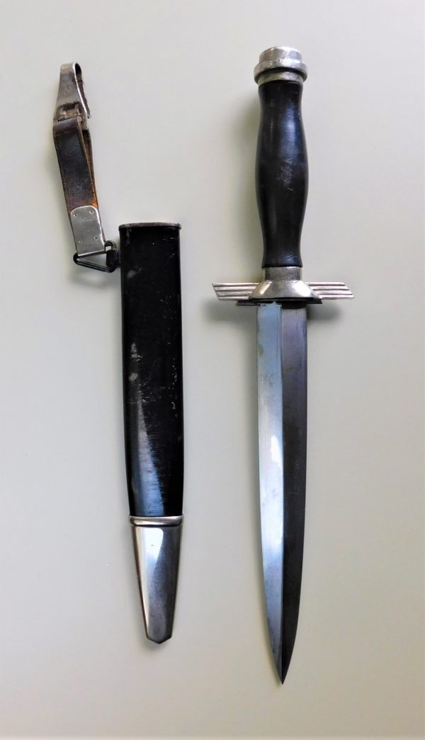 2nd Model RLB EM Dagger with Hanger (#30988)