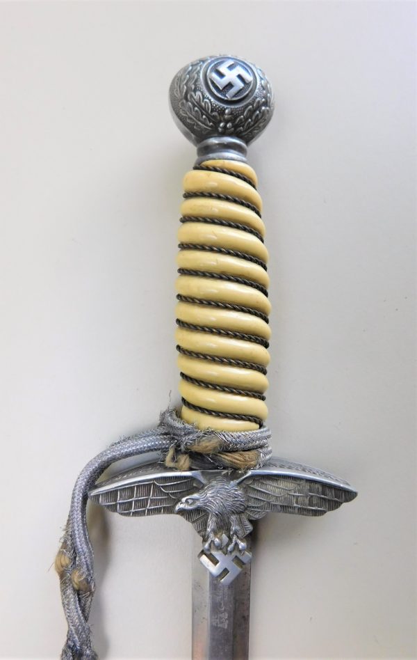 2nd Model Luftwaffe Dagger w/Hangers and Portepee (#31005)