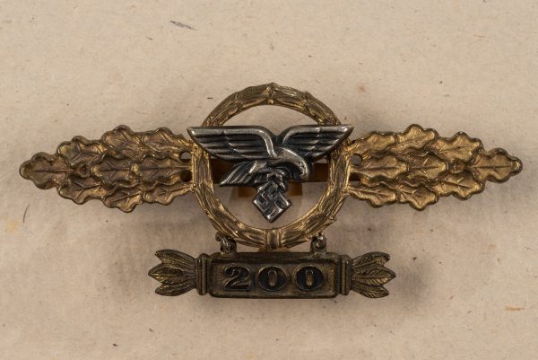 Luftwaffe Gold Transport Clasp w/200 Pendant (#50004)