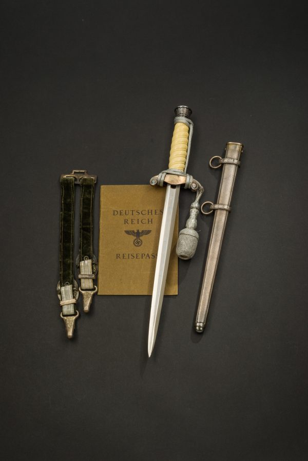 Attributed Army Dagger w/Portepee, Hangers and Reisepass (#50082)