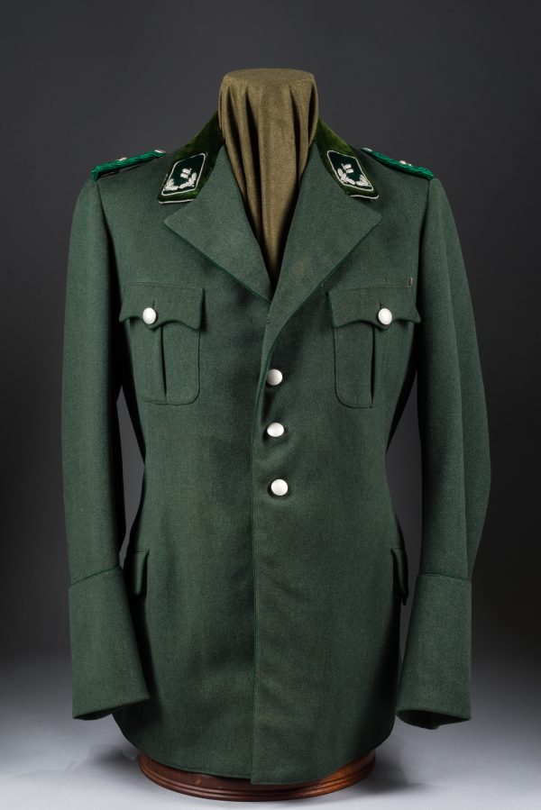Third Reich State Forestry Official’s Service Uniform w/Aiguillette, Belt, Holster & Deluxe Senior Forestry Hirschfänger (#50094) 