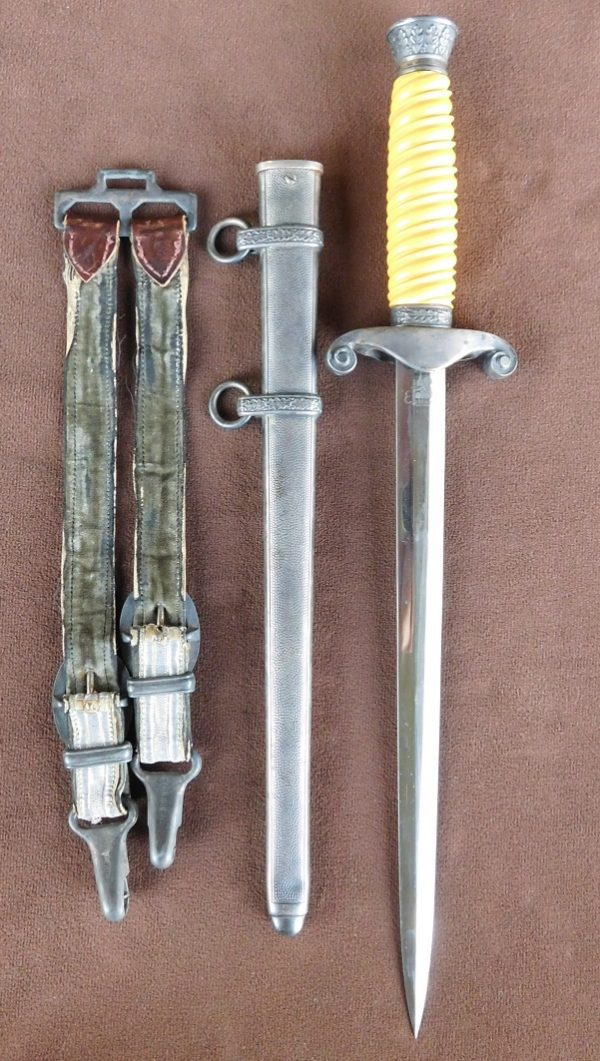Uncleaned Army Officer Dagger w/Deluxe Hangers (#29935)